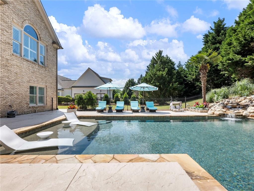 Braselton, Georgia, 30517, United States, 6 Bedrooms Bedrooms, ,7 BathroomsBathrooms,Residential,For Sale,1795599