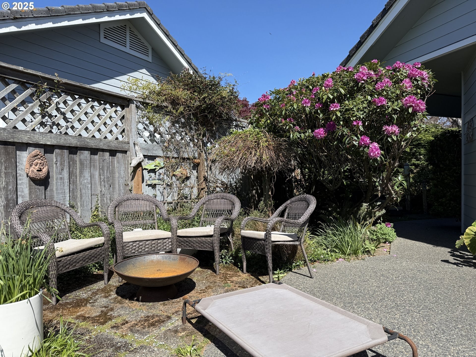Brookings, Oregon, 97415, United States, 2 Bedrooms Bedrooms, ,2 BathroomsBathrooms,Residential,For Sale,1920315