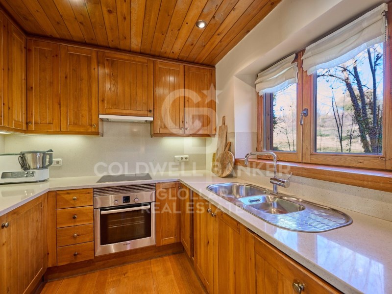 Isòvol, Catalonia, ES, 4 Bedrooms Bedrooms, ,4 BathroomsBathrooms,Residential,For Sale,1578046