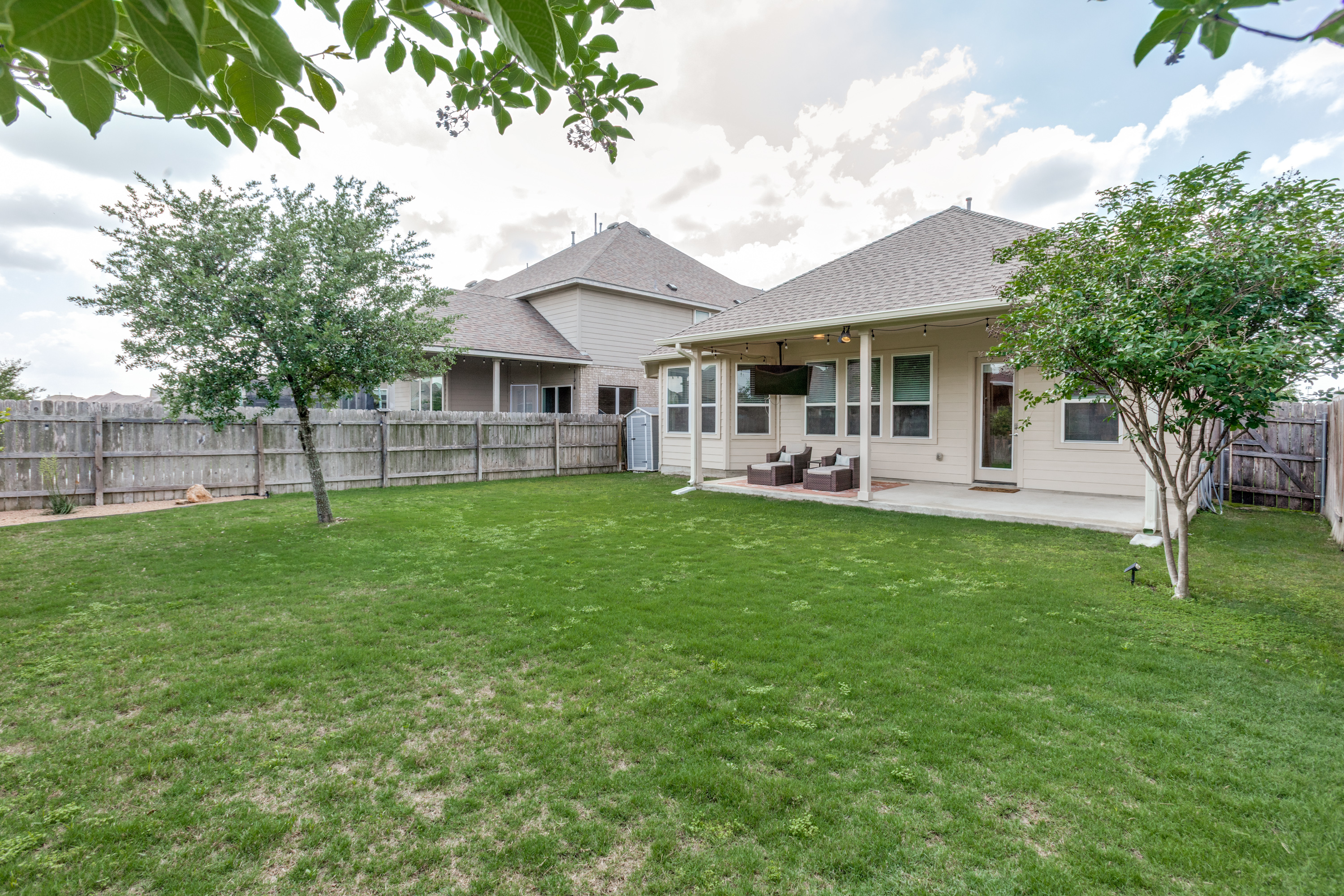  Sophisticated Open-Concept Living - 物件實景