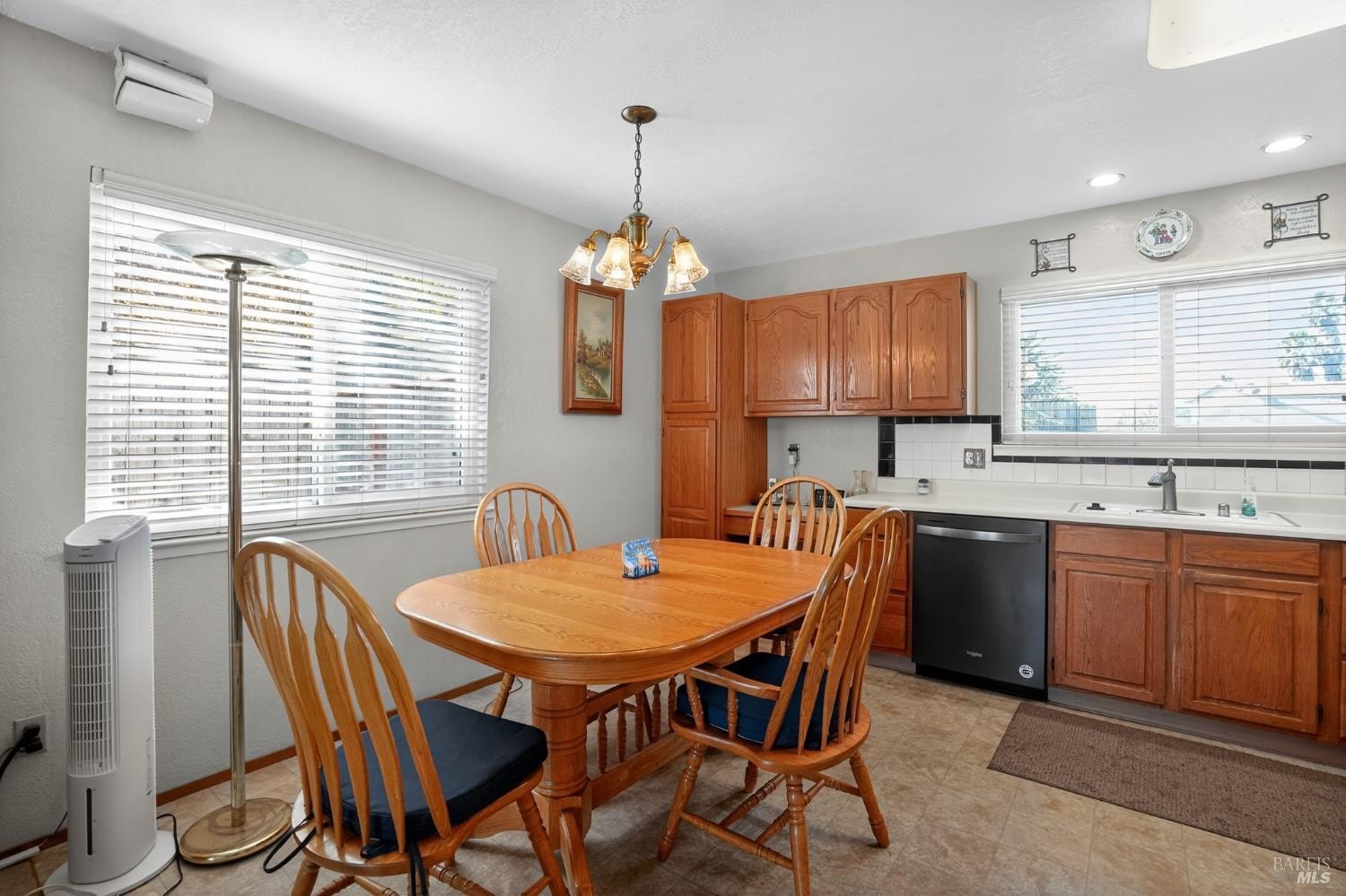 Fairfield, California, 94533, United States, 3 Bedrooms Bedrooms, ,2 BathroomsBathrooms,Residential,For Sale,1924818
