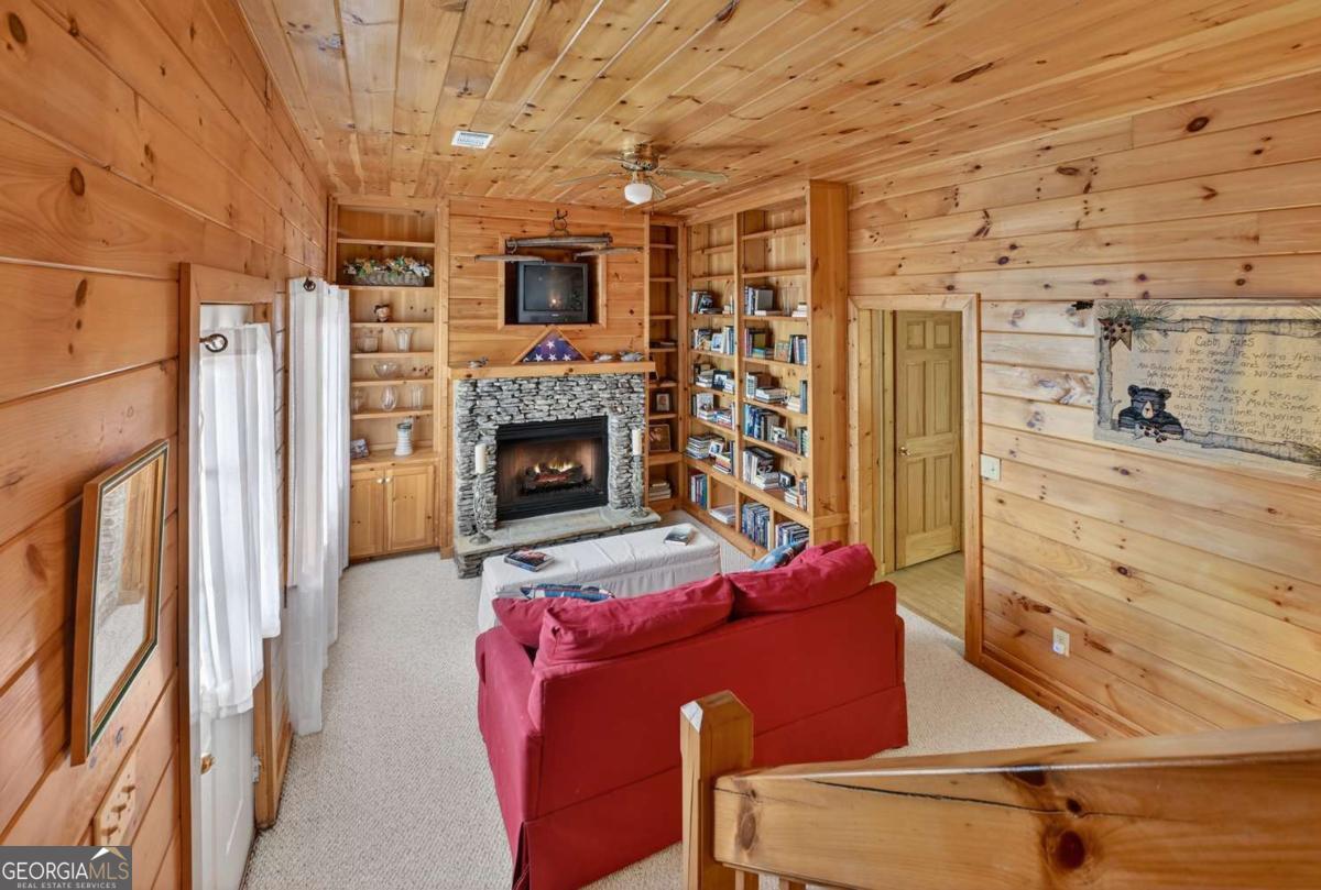 Ellijay, Georgia, 30536, United States, 4 Bedrooms Bedrooms, ,3 BathroomsBathrooms,Residential,For Sale,2011402