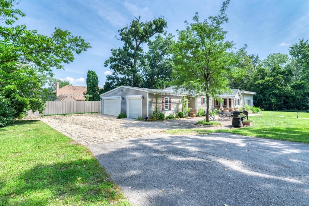 Bensenville, Illinois, 60106, United States, 4 Bedrooms Bedrooms, ,3 BathroomsBathrooms,Residential,For Sale,1910503