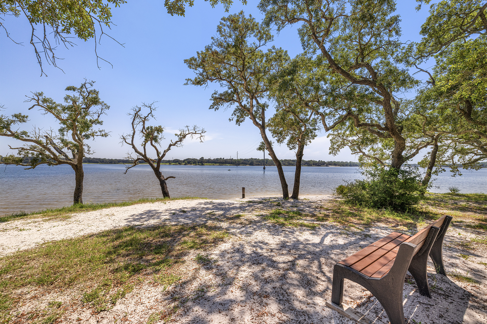  Brick Ranch in Navy Point - 物件實景