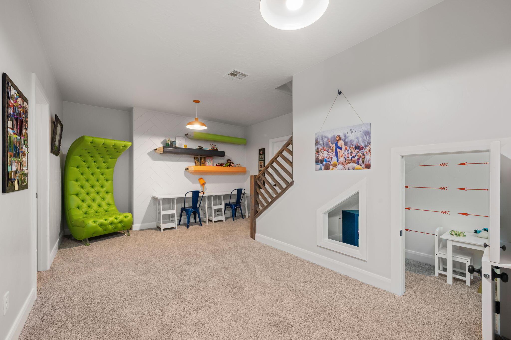 Hurricane, Utah, 84737, United States, 6 Bedrooms Bedrooms, ,6 BathroomsBathrooms,Residential,For Sale,1977381