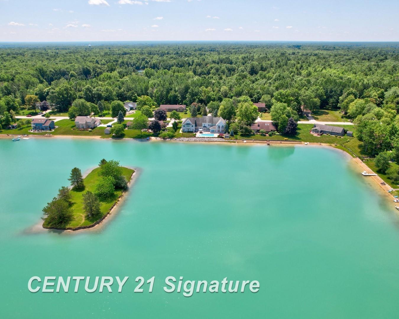 Saginaw, Michigan, 48609, United States, 4 Bedrooms Bedrooms, ,7 BathroomsBathrooms,Residential,For Sale,1980528