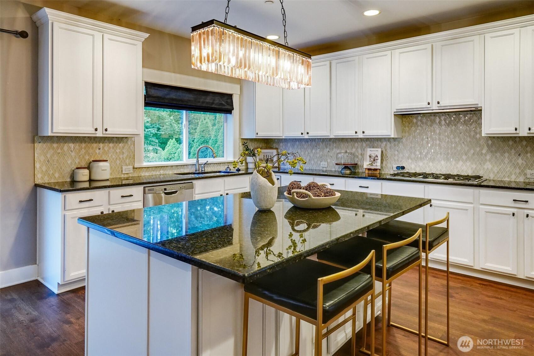 RENTON, Washington, 98058, United States, 4 Bedrooms Bedrooms, ,3 BathroomsBathrooms,Residential,For Sale,1933643