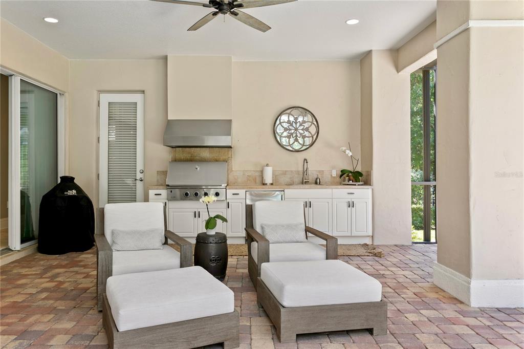 Tampa, Florida, 33618, United States, 4 Bedrooms Bedrooms, ,4 BathroomsBathrooms,Residential,For Sale,1903657