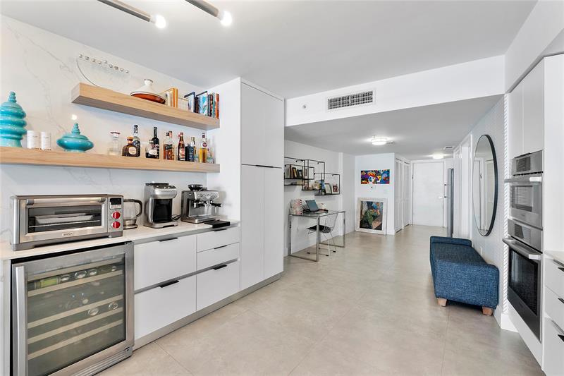 Miami Beach, Florida, 33141, United States, 2 Bedrooms Bedrooms, ,2 BathroomsBathrooms,Residential,For Sale,1990899