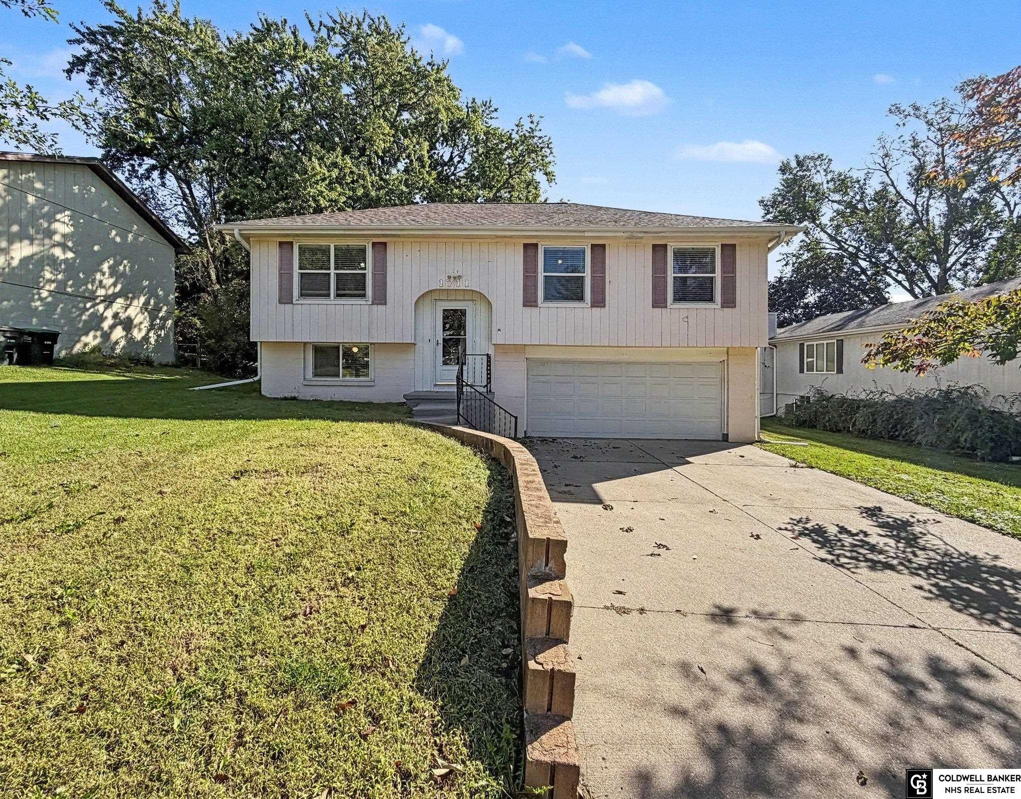 105th St, Omaha, NE 68114 #1