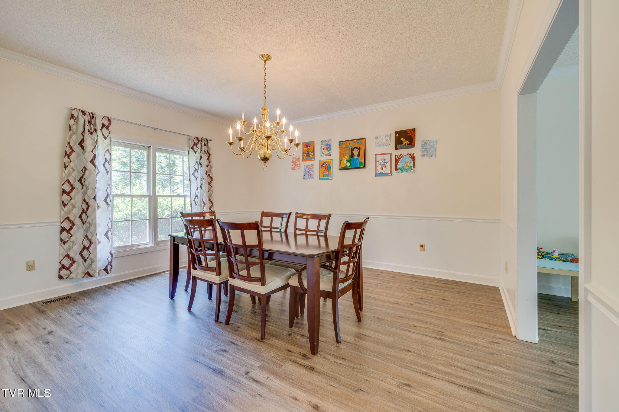 Johnson City, Tennessee, 37604, United States, 4 Bedrooms Bedrooms, ,4 BathroomsBathrooms,Residential,For Sale,1944791