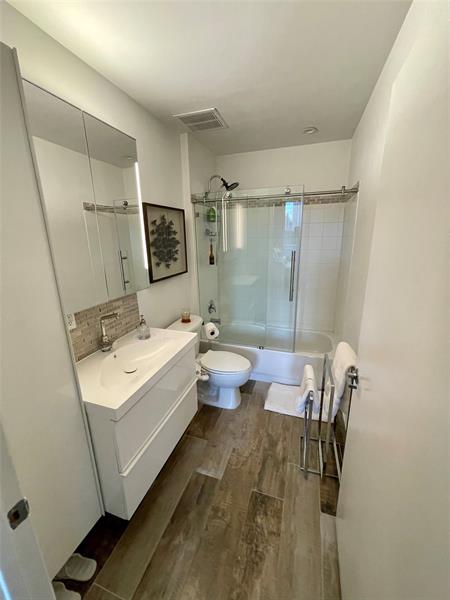 Miami, Florida, 33137, United States, 2 Bedrooms Bedrooms, ,2 BathroomsBathrooms,Residential,For Sale,1942065