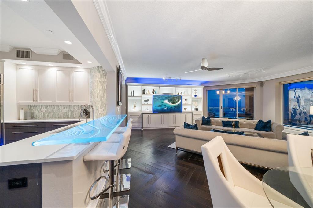 100 Beach Drive NE Unit 1900, St Petersburg, Florida, 33701, United States, 4 Bedrooms Bedrooms, ,6 BathroomsBathrooms,Residential,For Sale,100 Beach Drive NE Unit 1900,1618672