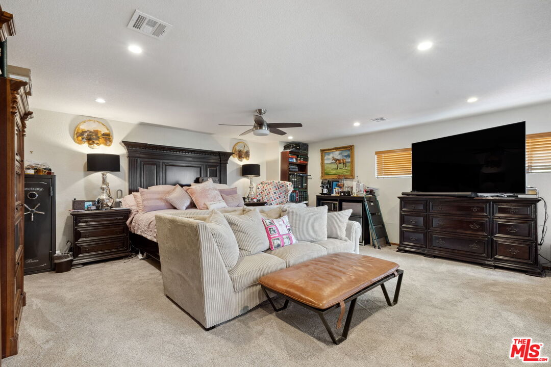 Calabasas, California, 91302, United States, 4 Bedrooms Bedrooms, ,3 BathroomsBathrooms,Residential,For Sale,1708601