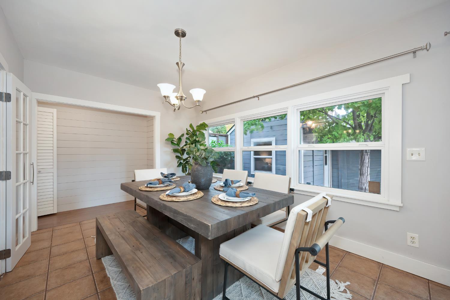 Sacramento, California, 95817, United States, 2 Bedrooms Bedrooms, ,1 BathroomBathrooms,Residential,For Sale,1991606