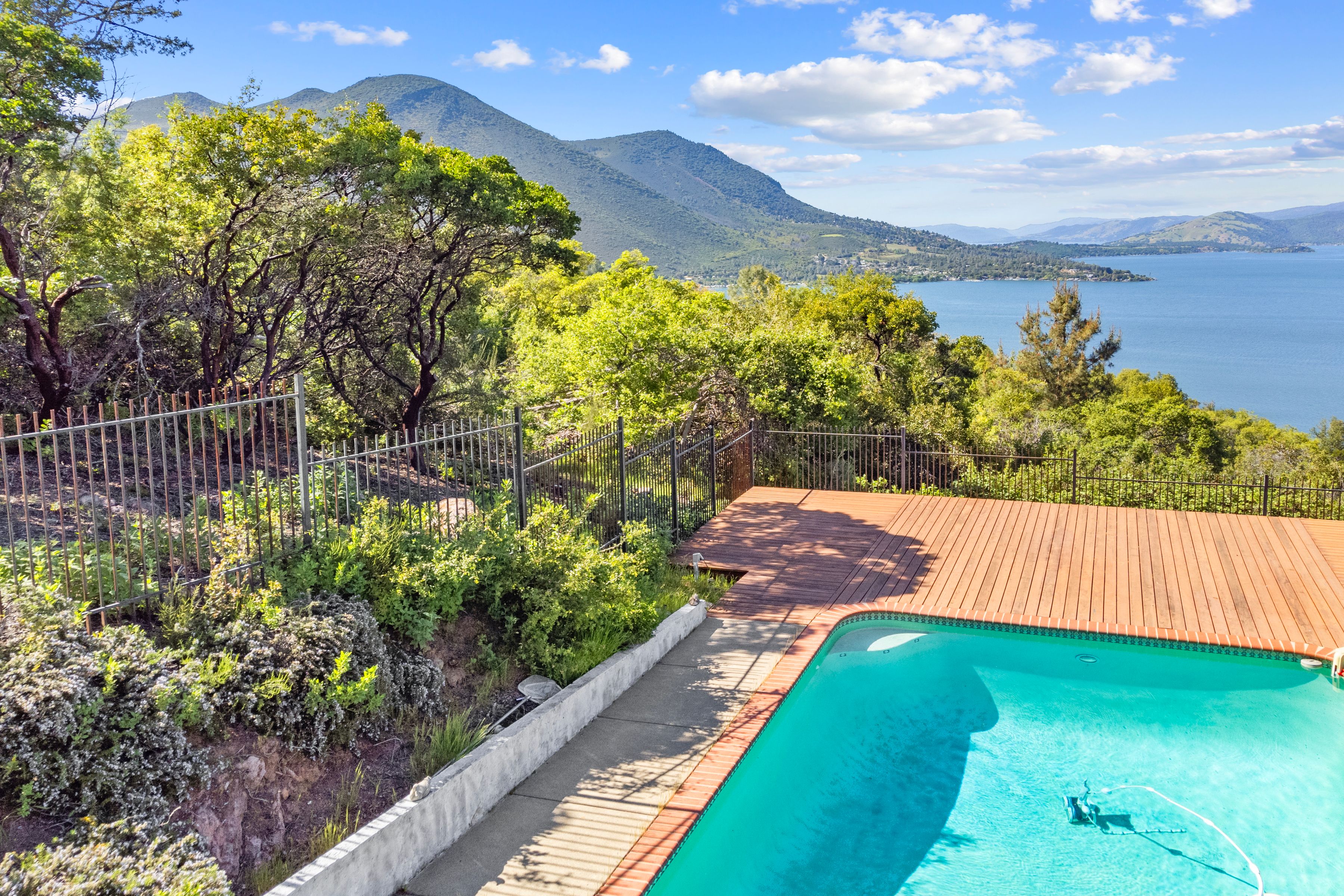  4805 Hawaina Way - 物件實景