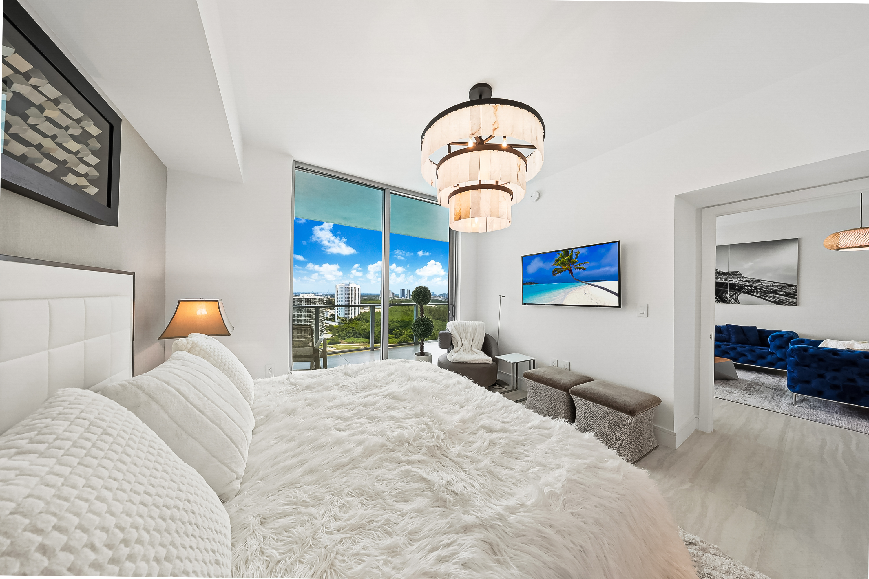  2411 Laguna Circle, Miami, FL, 33181 - 物件實景