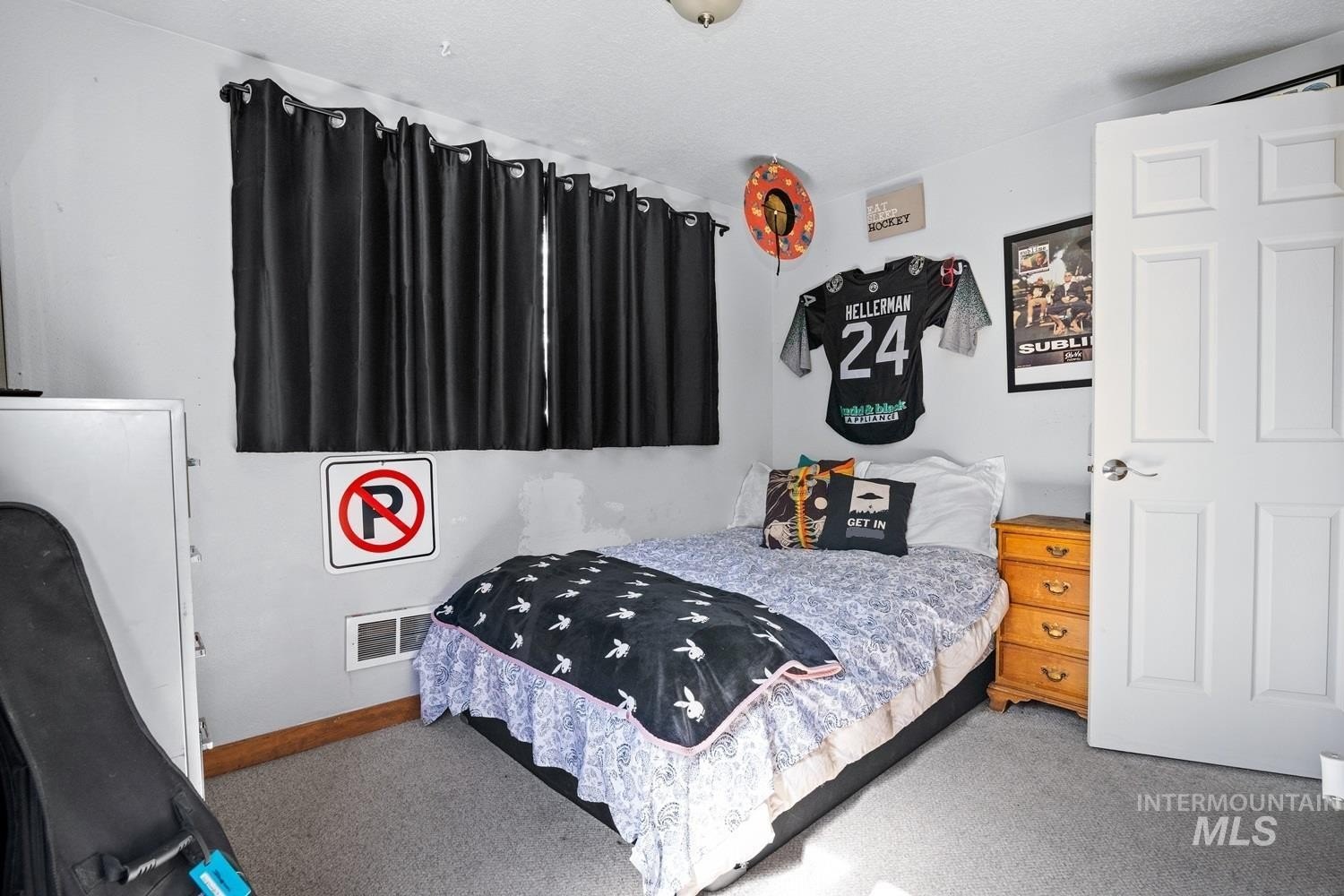 McCall, Idaho, 83638, United States, 3 Bedrooms Bedrooms, ,2 BathroomsBathrooms,Residential,For Sale,2048861
