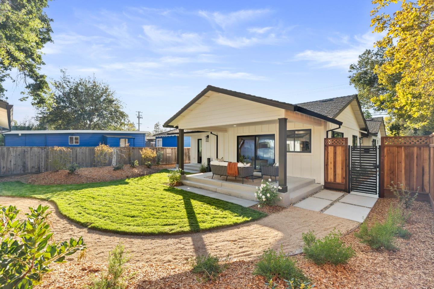 Redwood City, California, 94062, United States, 4 Bedrooms Bedrooms, ,4 BathroomsBathrooms,Residential,For Sale,1950985