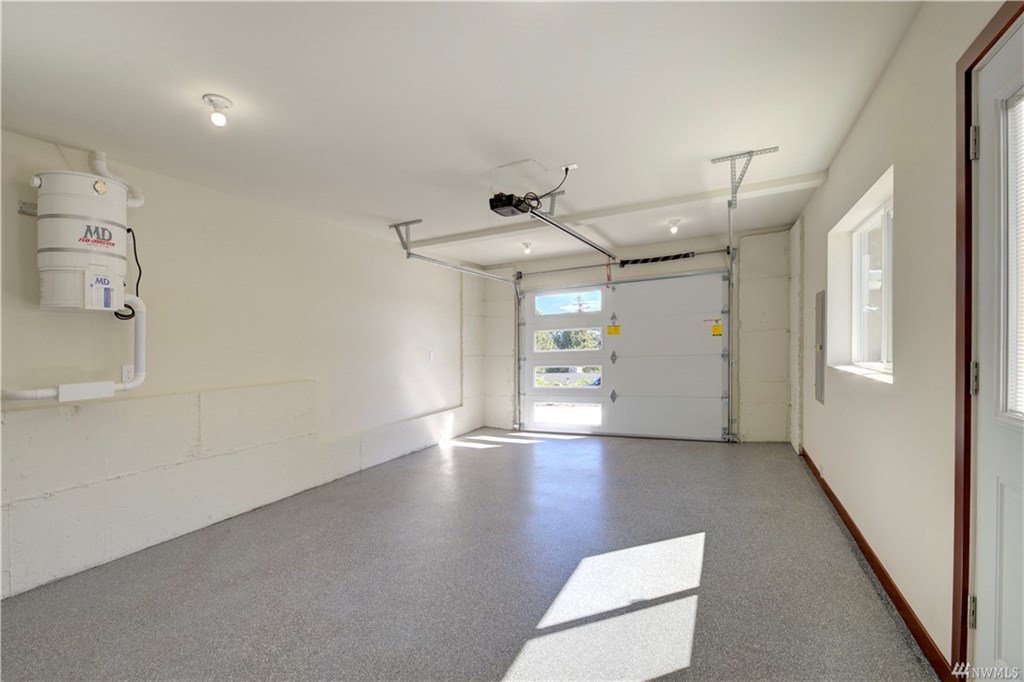 16001 36th Ave NE, Lake Forest Park, Washington, 98155, United States, 2 Bedrooms Bedrooms, ,4 BathroomsBathrooms,Residential,For Sale,16001 36th Ave NE,1621421