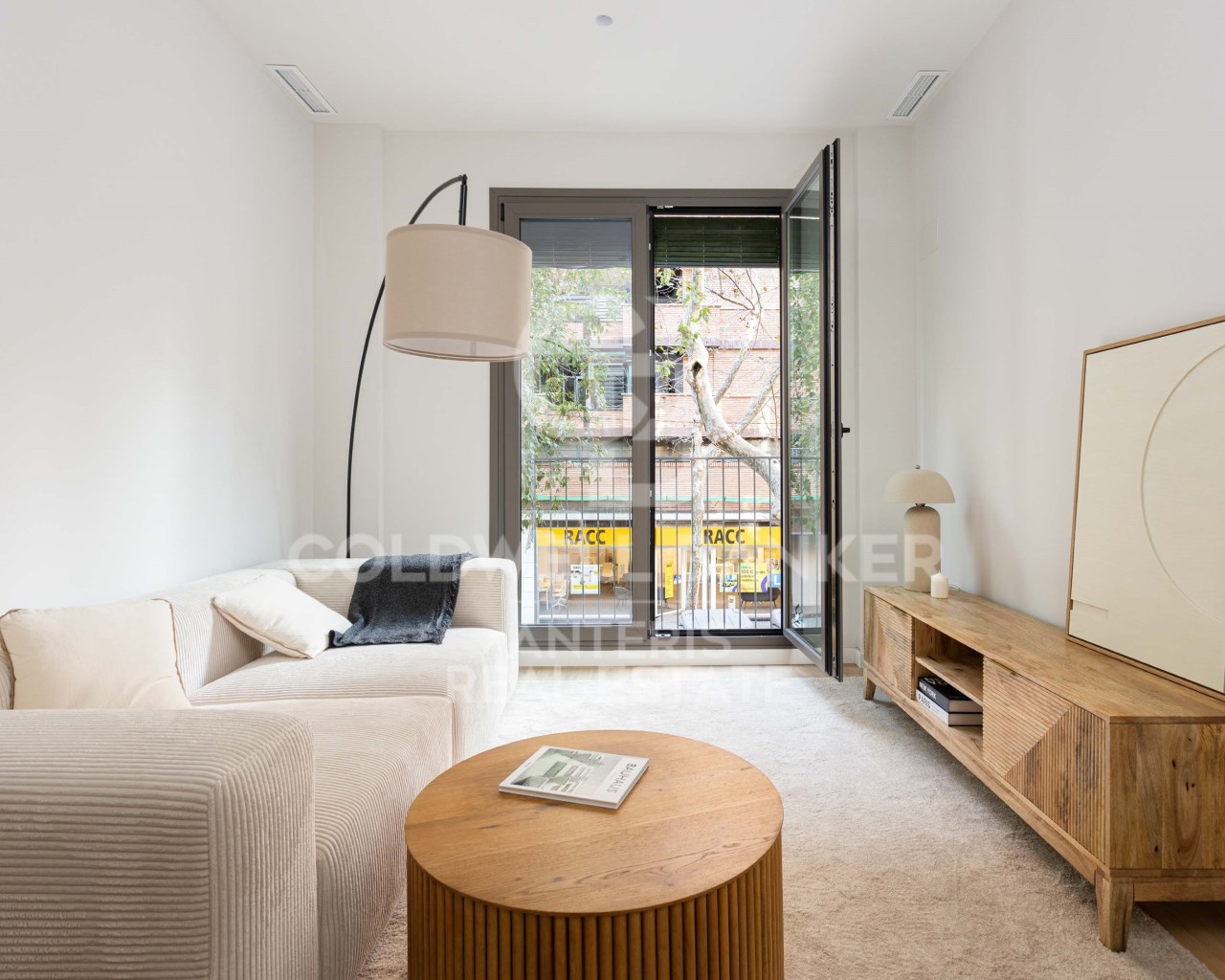 Barcelona, Catalonia, ES, 3 Bedrooms Bedrooms, ,2 BathroomsBathrooms,Residential,For Sale,1687170