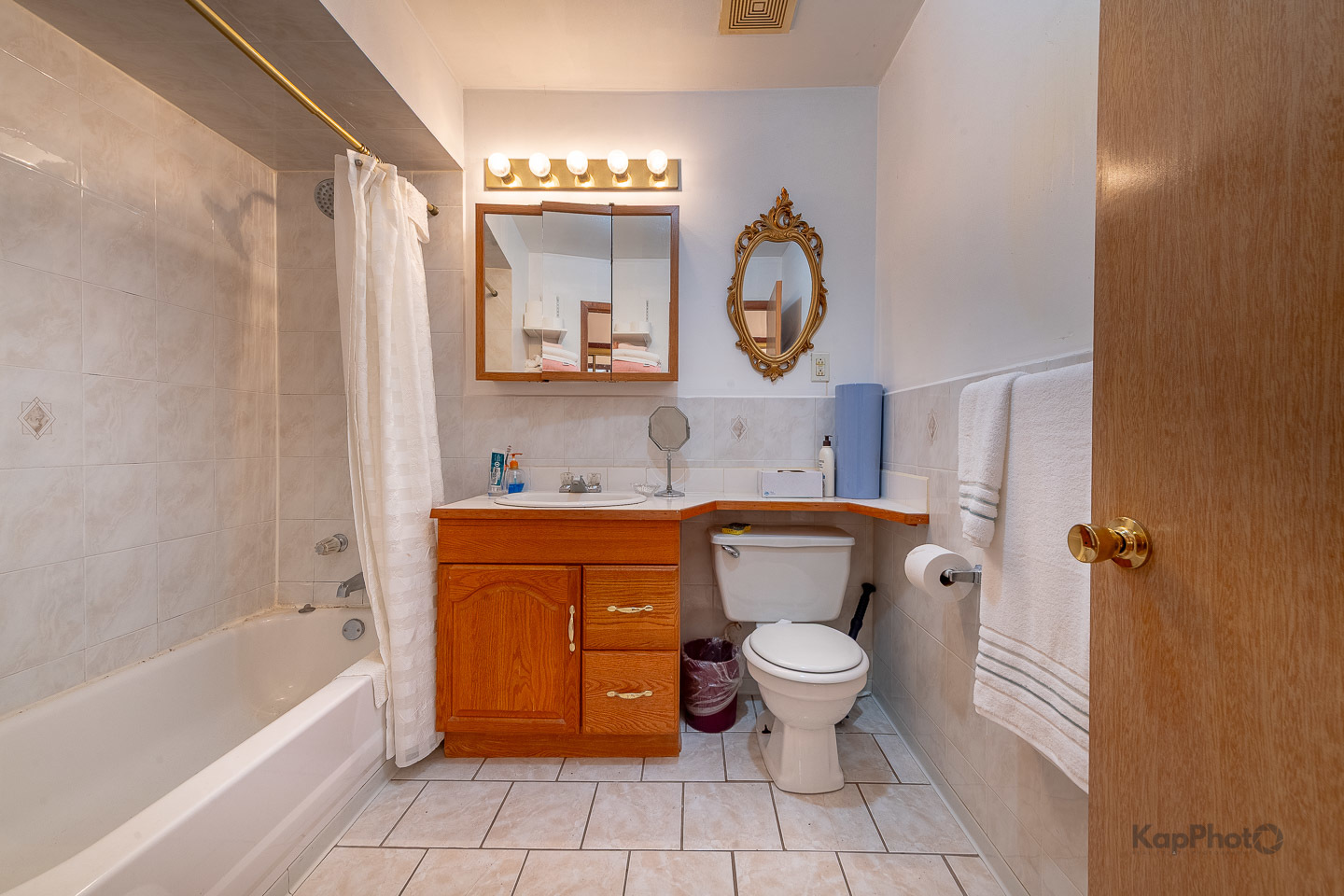 Chicago, Illinois, 60608, United States, 3 Bedrooms Bedrooms, ,5 BathroomsBathrooms,Residential,For Sale,1986120