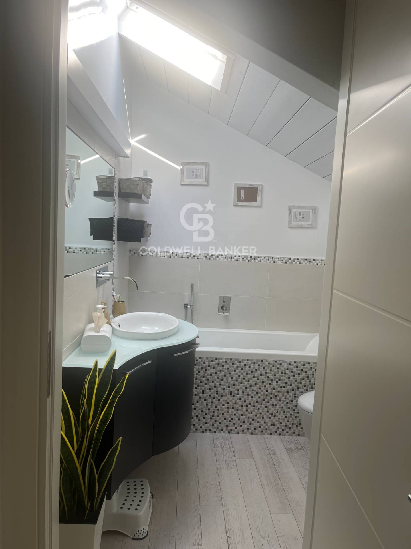 Riccione, Rimini, 47036, IT, 2 Bedrooms Bedrooms, ,3 BathroomsBathrooms,Residential,For Sale,1739024