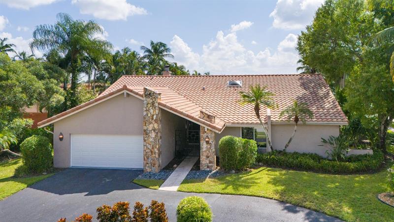 Plantation, Florida, 33322, United States, 4 Bedrooms Bedrooms, ,2 BathroomsBathrooms,Residential,For Sale,1925326