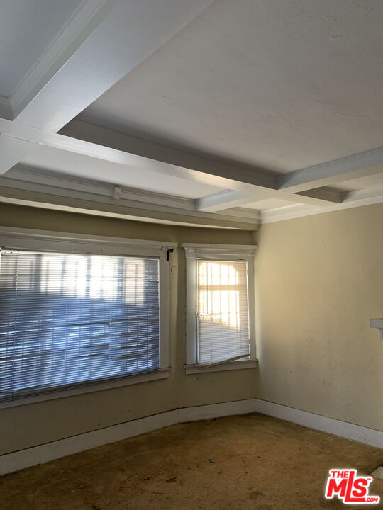 Los Angeles, California, 90037, United States, 4 Bedrooms Bedrooms, ,Residential,For Sale,2000883