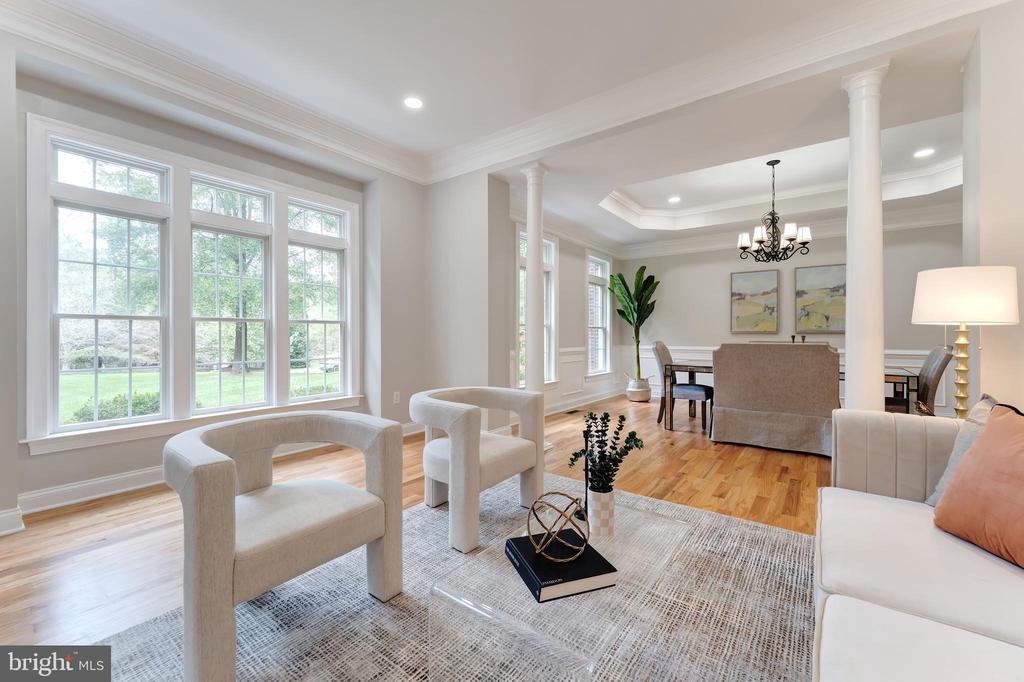 Fairfax, Virginia, 22033, United States, 6 Bedrooms Bedrooms, ,6 BathroomsBathrooms,Residential,For Sale,1973786