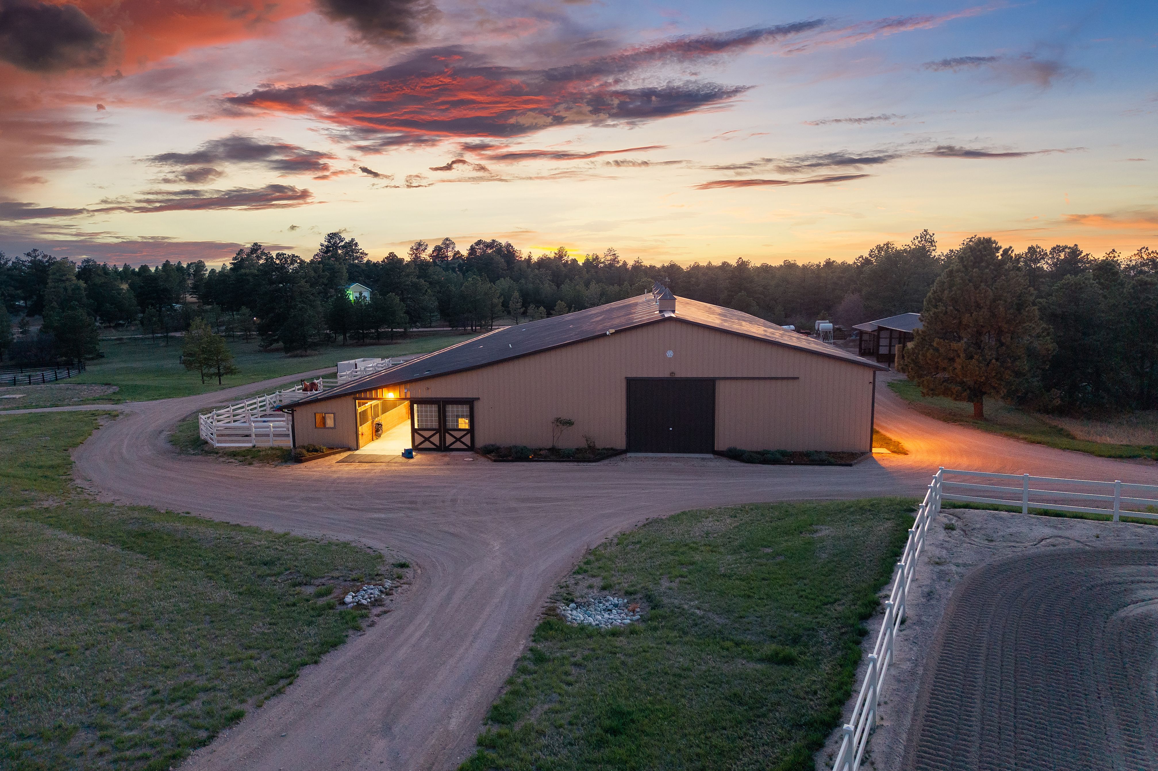  Equestrian Desert Contemporary Estate with Stable & Indoor Arena - 物件實景