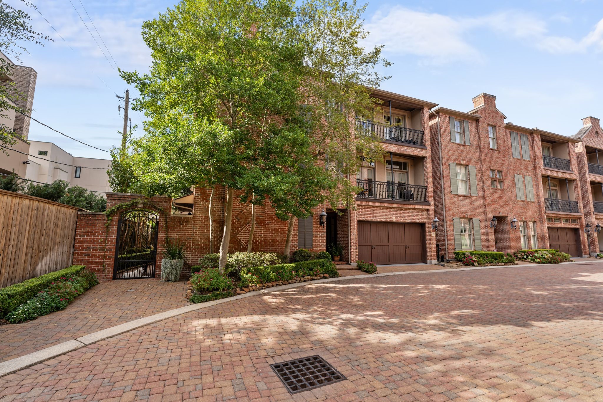  1010 Nantucket Drive F - 物件實景