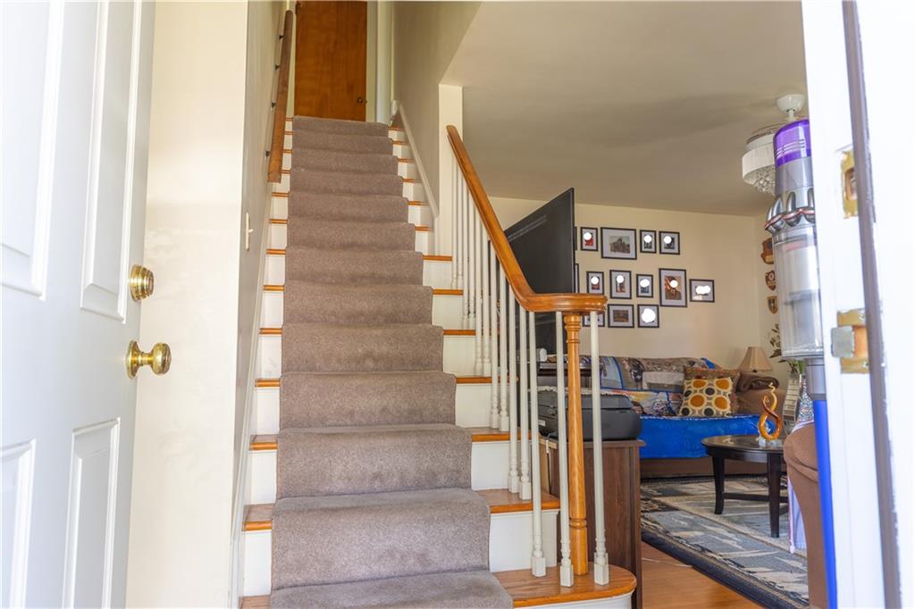 Warwick, Rhode Island, 02886, United States, 4 Bedrooms Bedrooms, ,1 BathroomBathrooms,Residential,For Sale,1943403