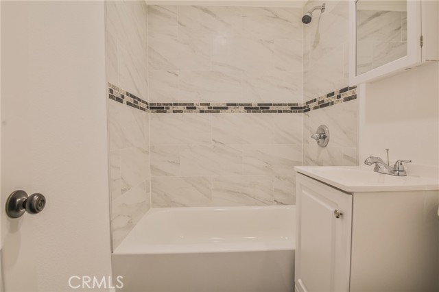 Los Angeles, California, 90061, United States, 2 Bedrooms Bedrooms, ,2 BathroomsBathrooms,Residential,For Sale,1981652