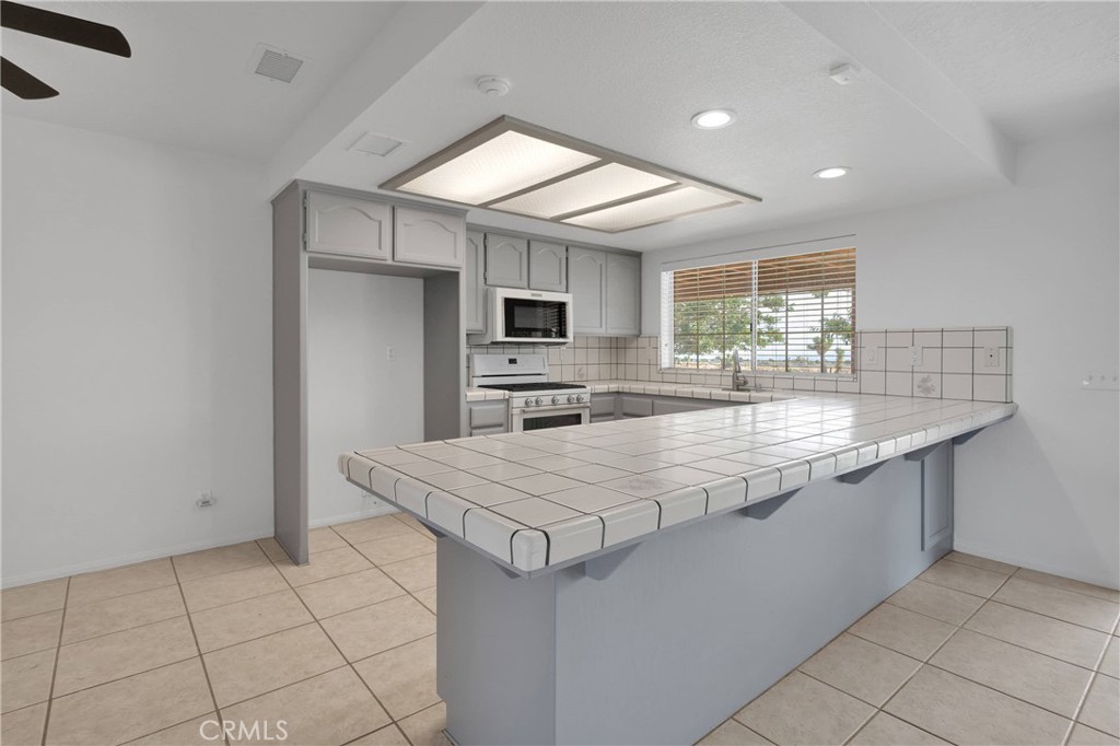 Phelan, California, 92371, United States, 3 Bedrooms Bedrooms, ,3 BathroomsBathrooms,Residential,For Sale,1881862