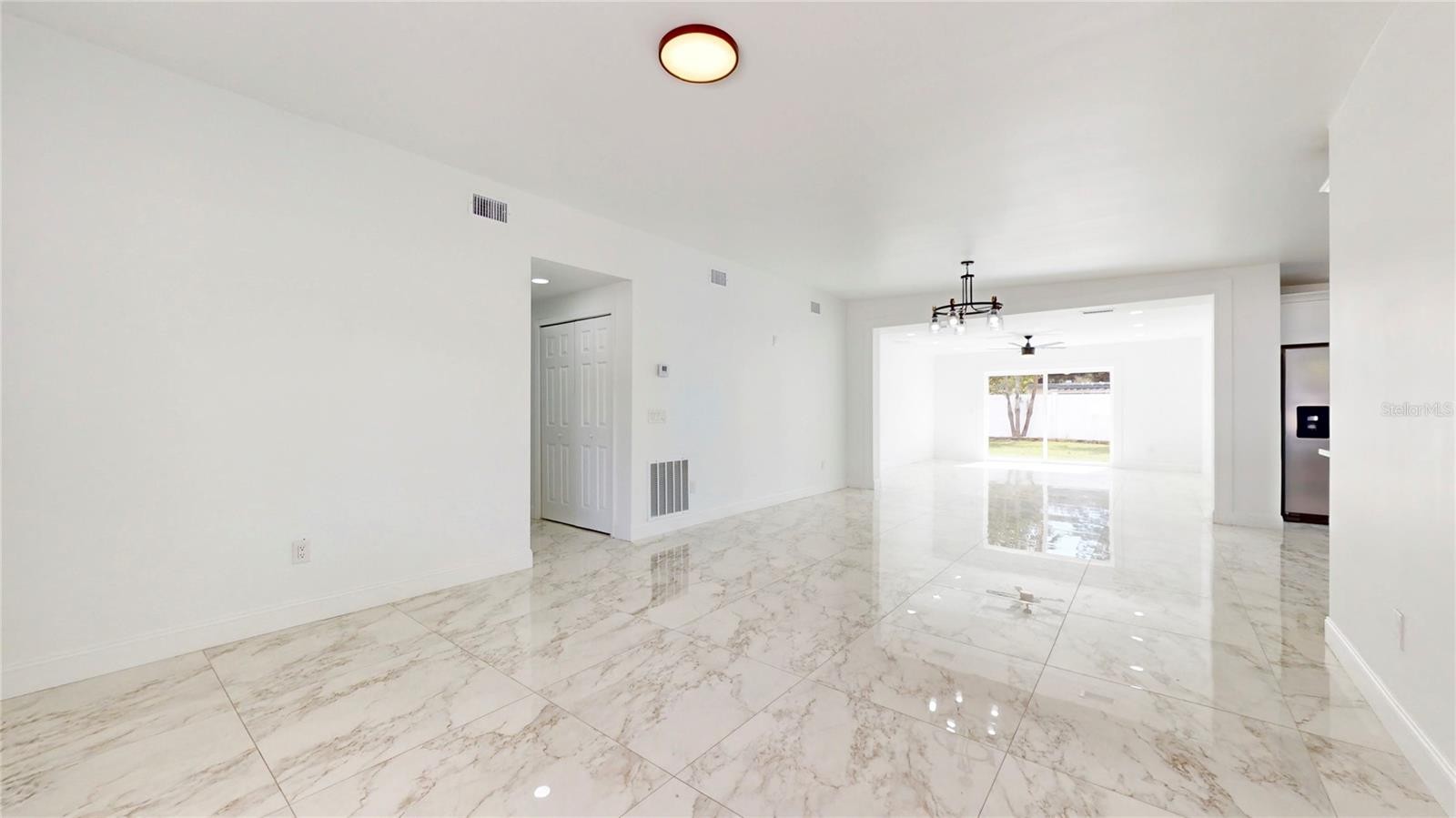 ORLANDO, Florida, 32806, United States, 4 Bedrooms Bedrooms, ,3 BathroomsBathrooms,Residential,For Sale,1879831