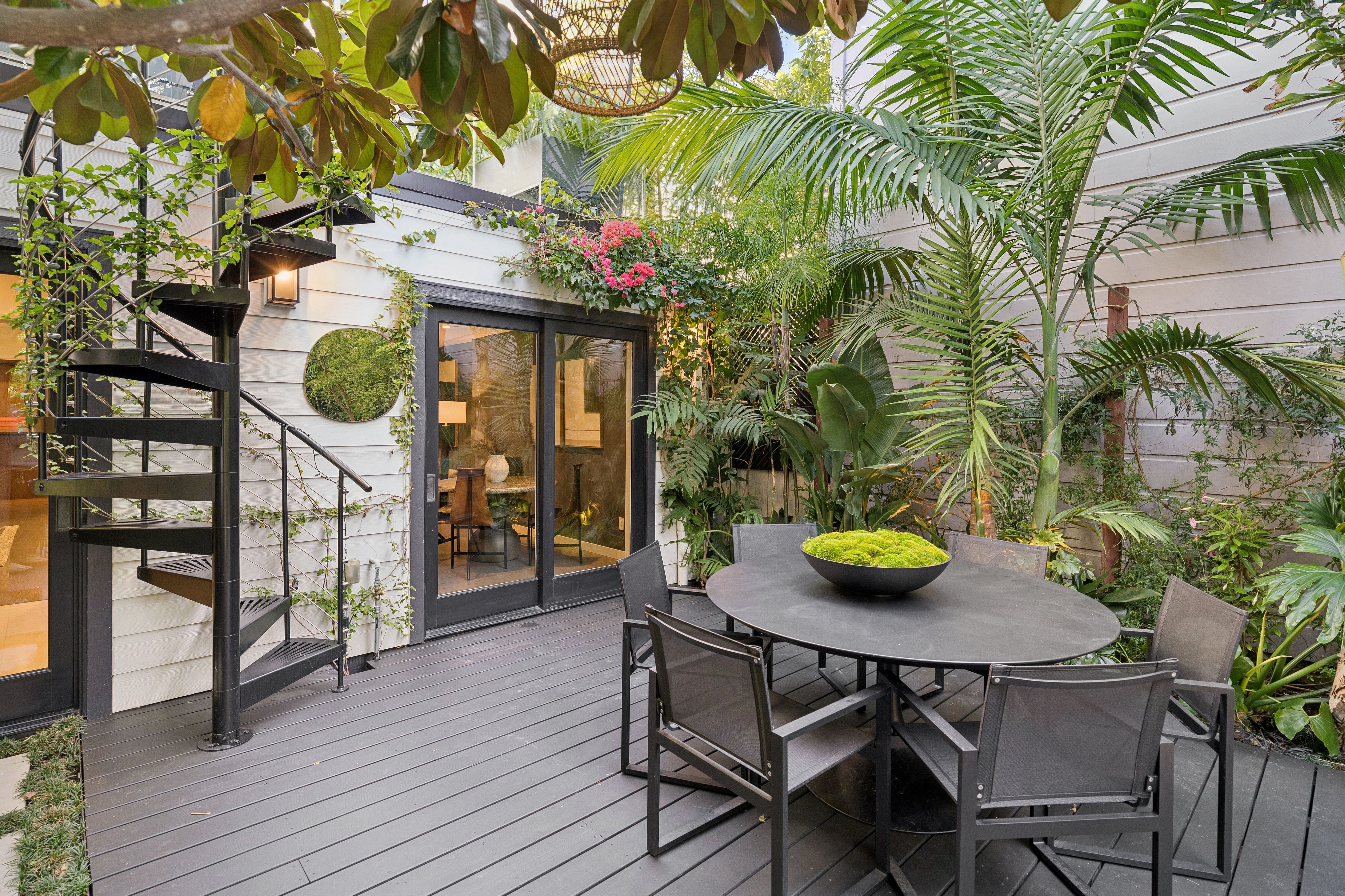  Sophisticated Design Meets Exceptional Indoor-Outdoor Living - 物件實景