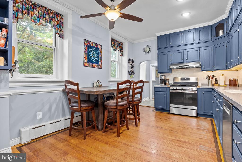 Lansdowne, Pennsylvania, 19050, United States, 5 Bedrooms Bedrooms, ,3 BathroomsBathrooms,Residential,For Sale,1926052