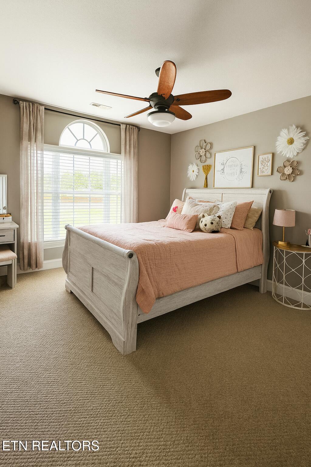 Friendsville, Tennessee, 37737, United States, 3 Bedrooms Bedrooms, ,4 BathroomsBathrooms,Residential,For Sale,1962671