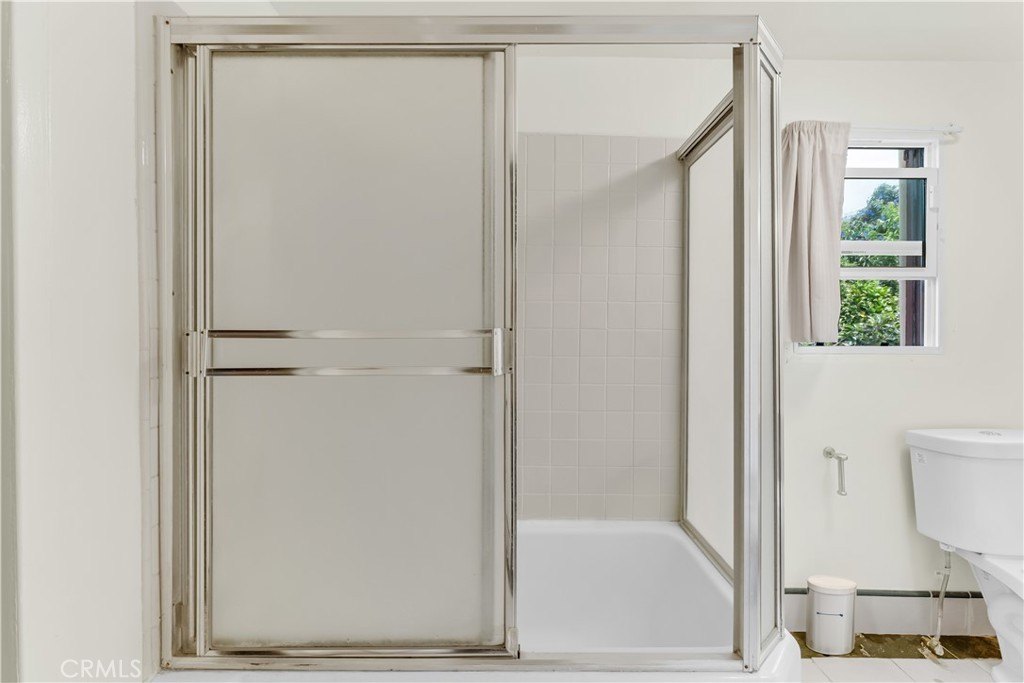 Los Angeles, California, 90031, United States, 3 Bedrooms Bedrooms, ,1 BathroomBathrooms,Residential,For Sale,1990461