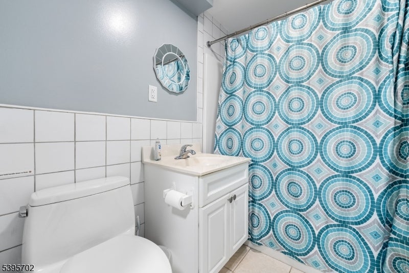 Toms River Township, New Jersey, 08751, United States, 6 Bedrooms Bedrooms, ,4 BathroomsBathrooms,Residential,For Sale,1988607