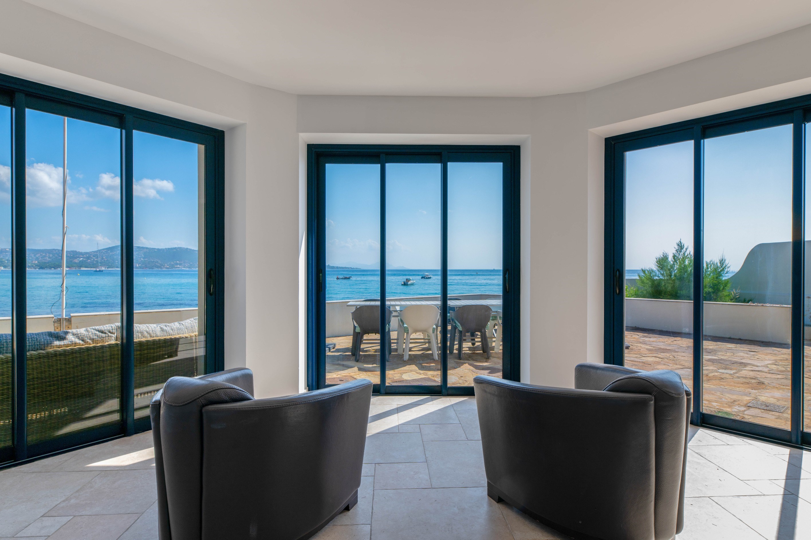  Waterfront house of 180 sq.m with sea view. - 物件實景