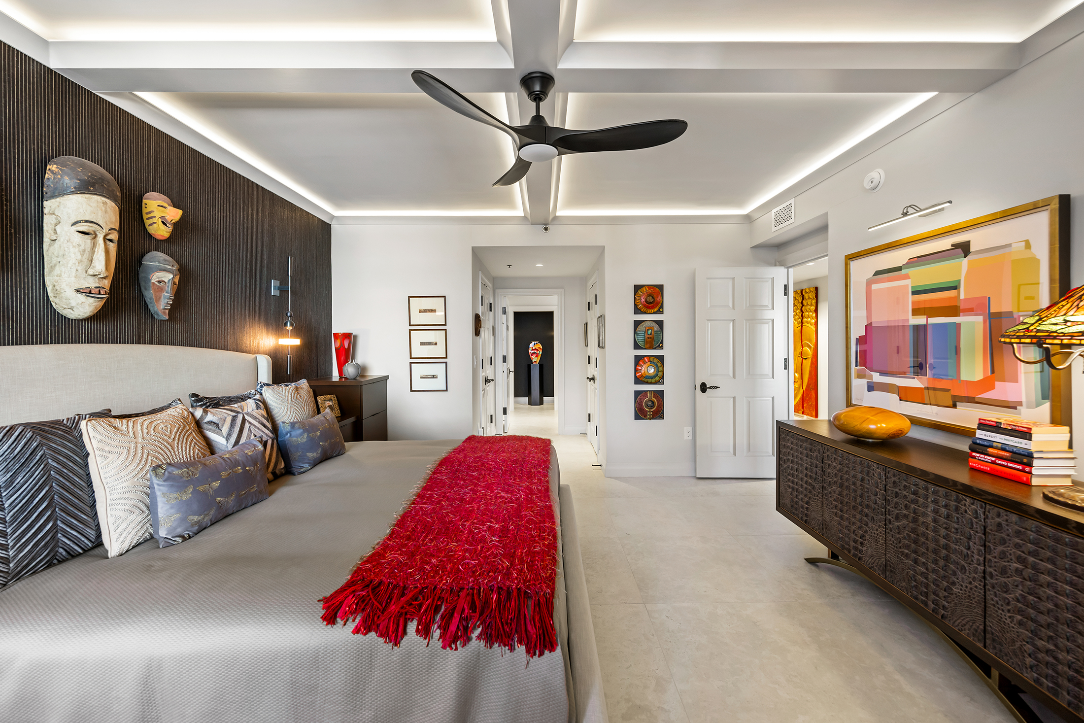  Sophisticated, Highly Customized Home in the Sky - 物件實景