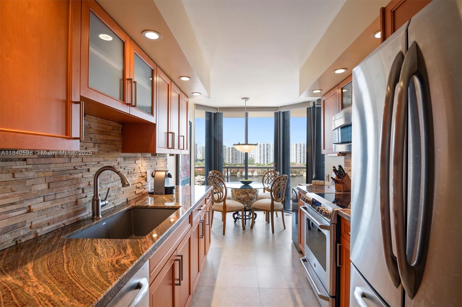 Aventura, Florida, 33180, United States, 2 Bedrooms Bedrooms, ,2 BathroomsBathrooms,Residential,For Sale,1897666