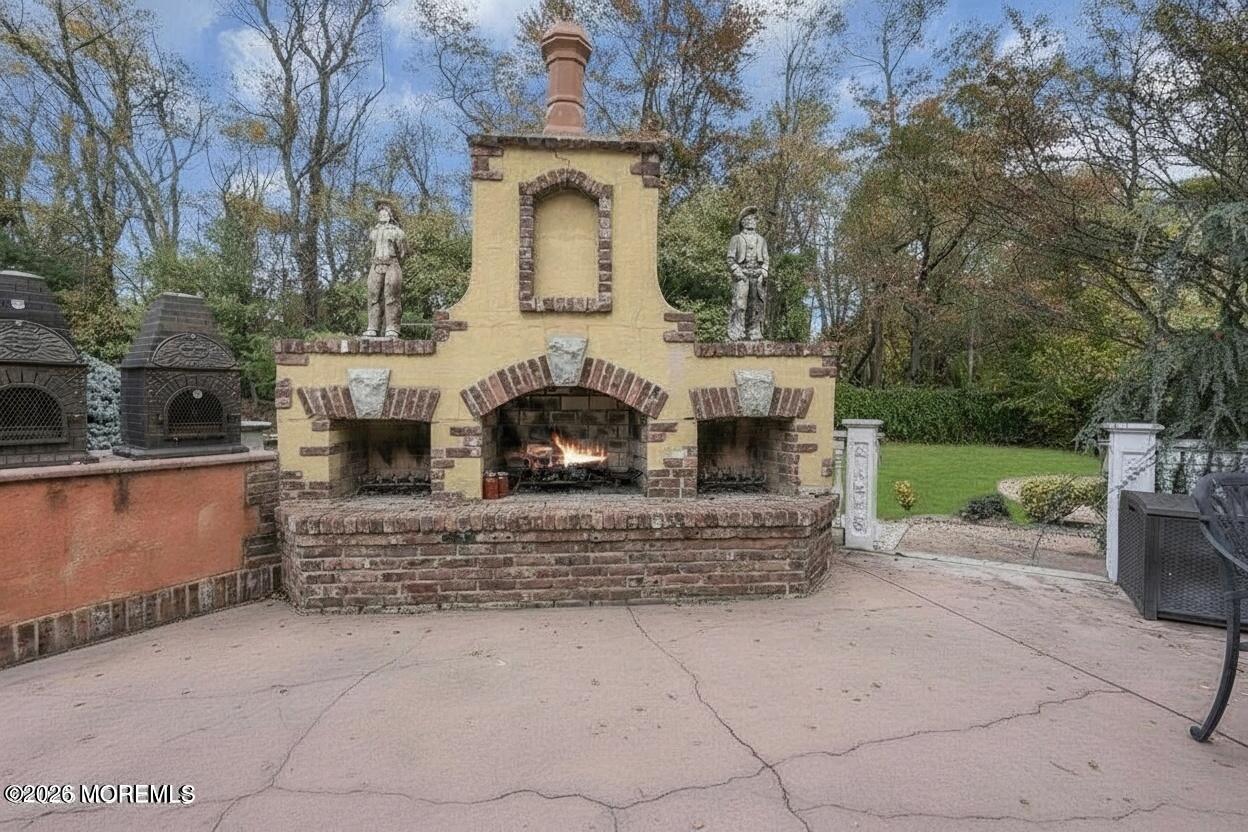 Manalapan, New Jersey, 07726, United States, 4 Bedrooms Bedrooms, ,5 BathroomsBathrooms,Residential,For Sale,2042369