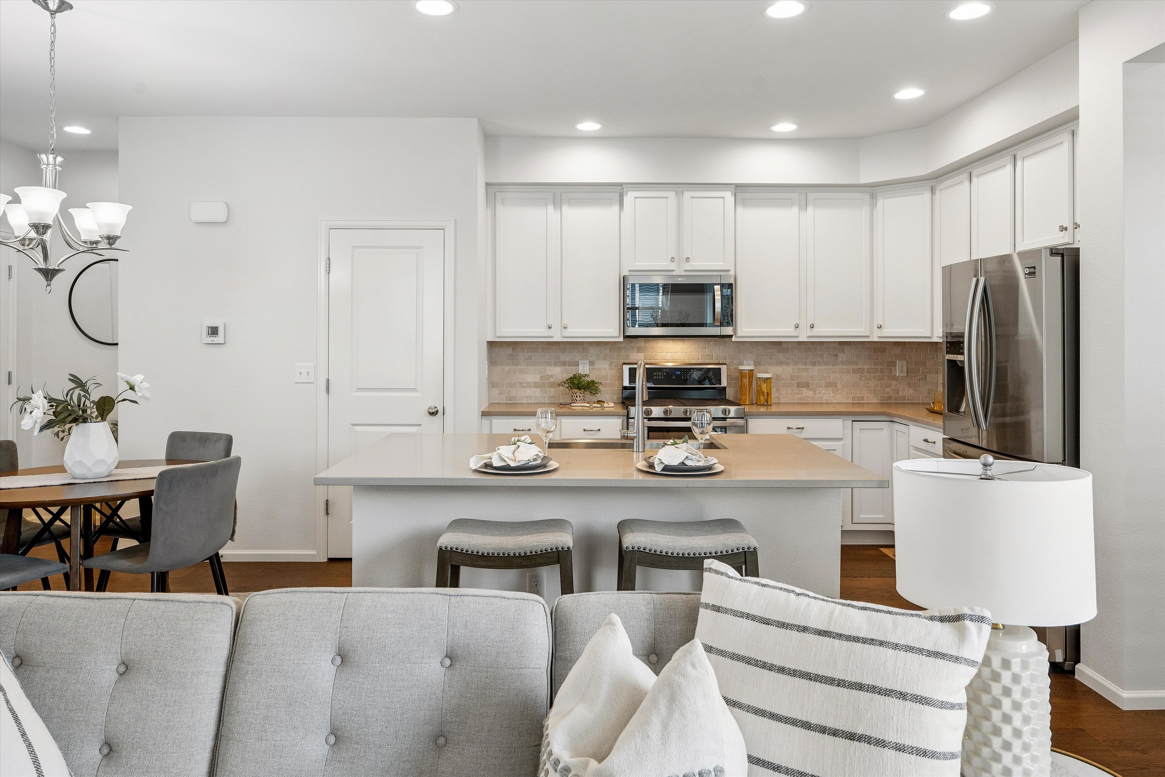  Inviting two-story single family duplex - 物件實景