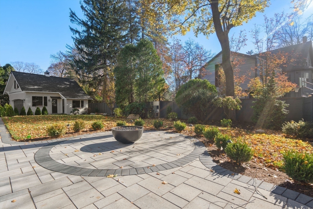 Newton, Massachusetts, 02465, United States, 6 Bedrooms Bedrooms, ,7 BathroomsBathrooms,Residential,For Sale,1995687