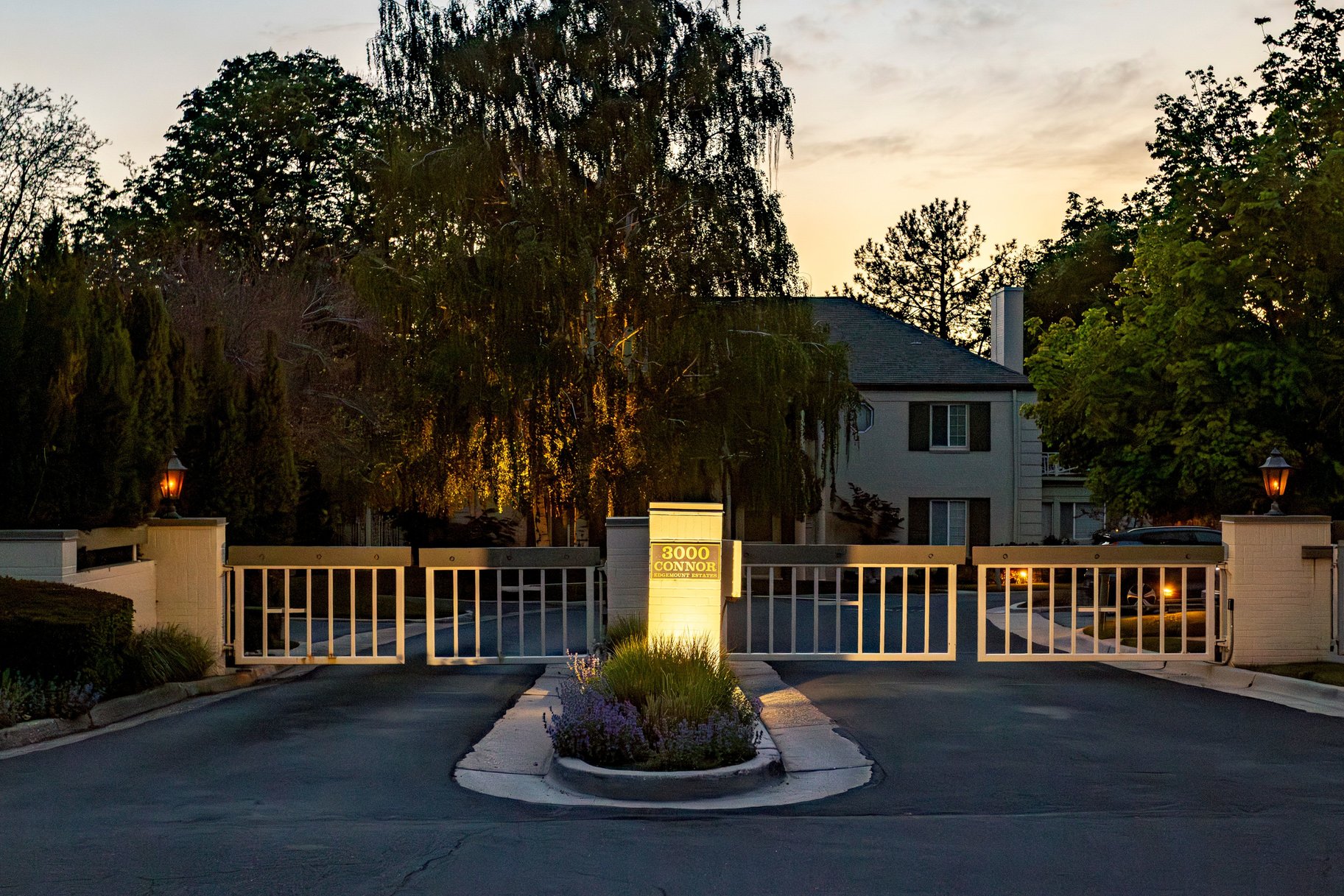  A Large Home in a Sought-After Private Community in East Millcreek - 物件實景