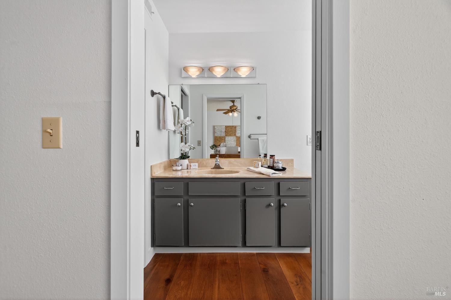 Sonoma, California, 95476, United States, 2 Bedrooms Bedrooms, ,2 BathroomsBathrooms,Residential,For Sale,2015978