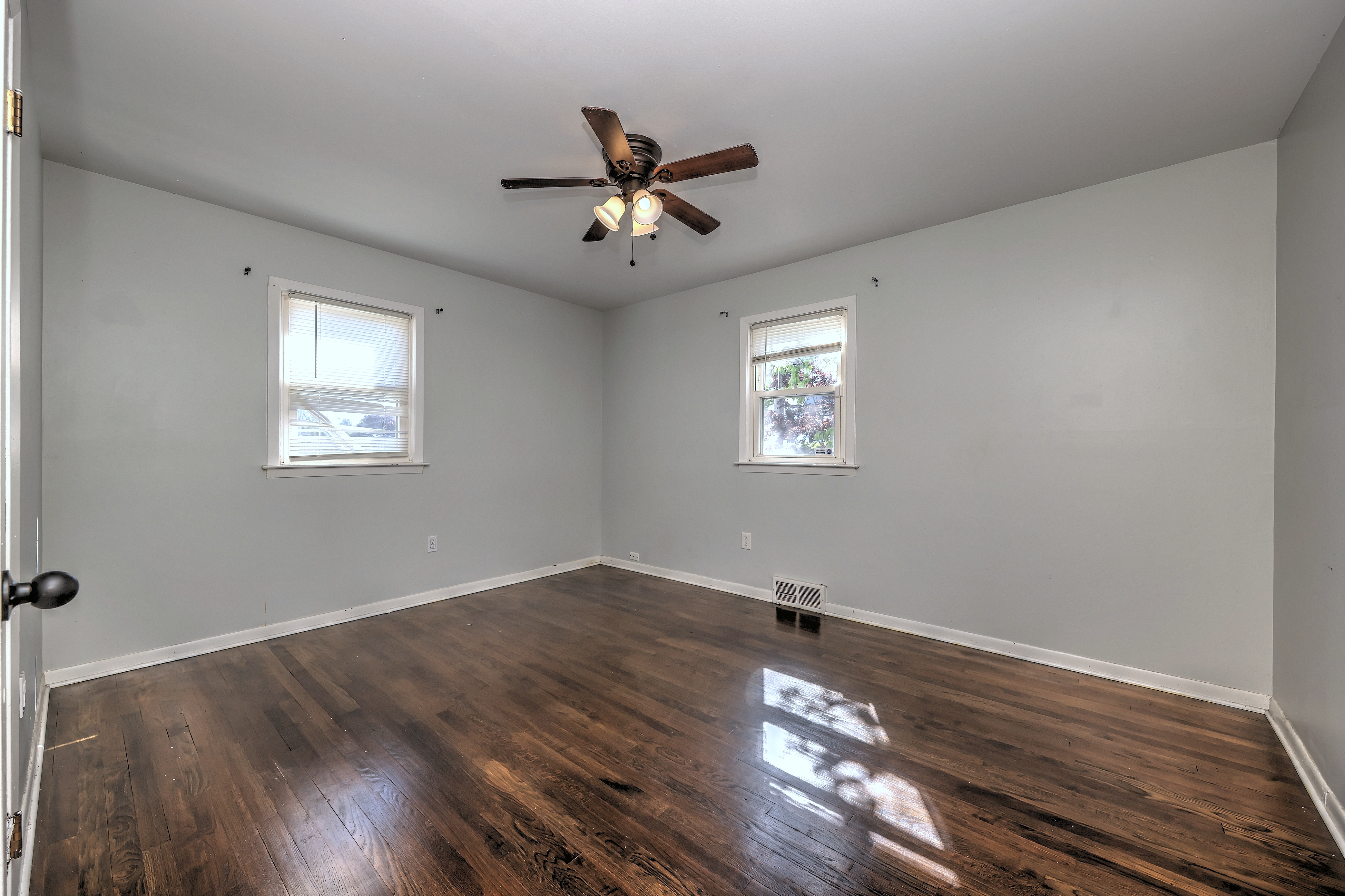  Spacious Cape-Style Home in the Desirable North End - 物件實景
